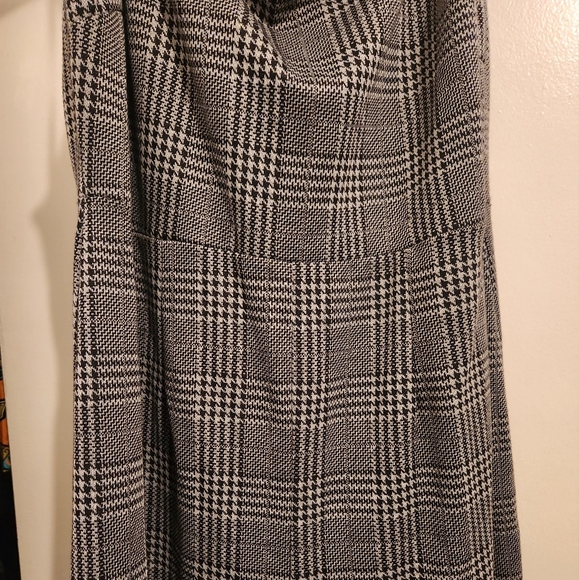 Brand-new plaid jumpsuit culotte style - Picture 4 of 7
